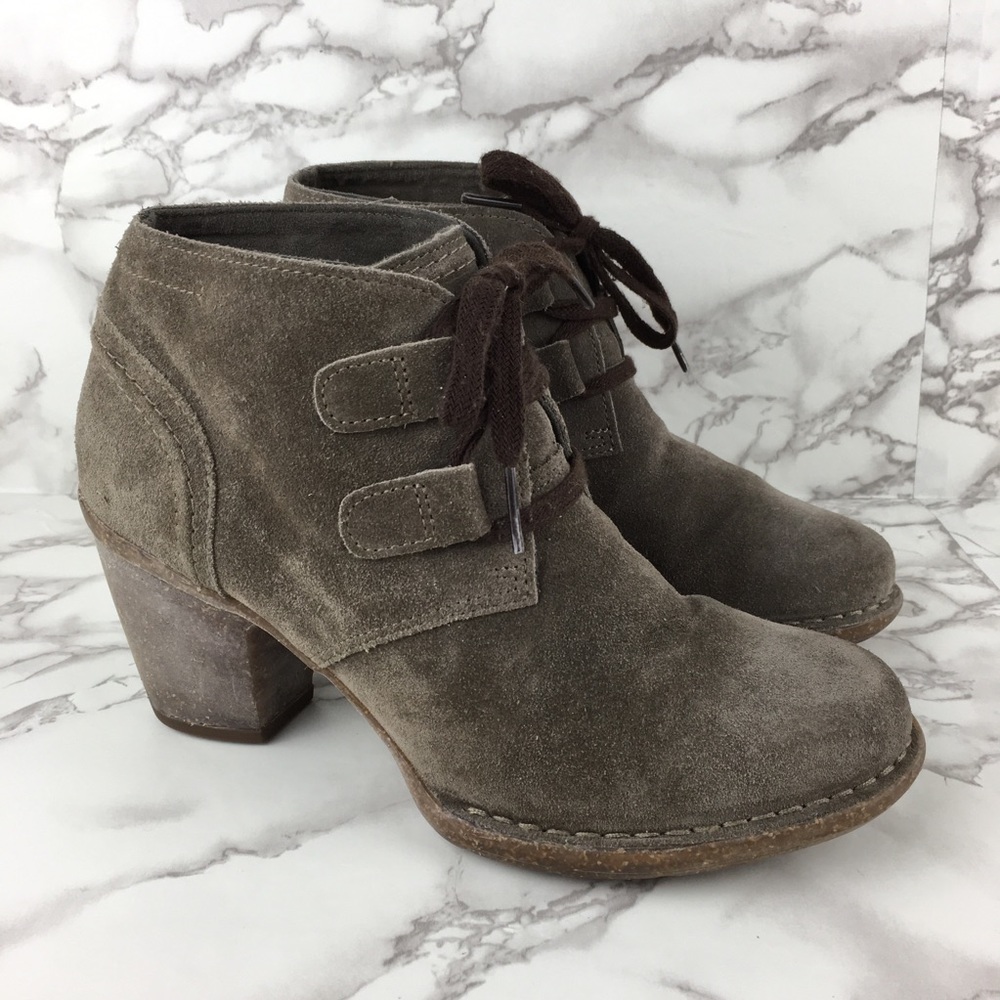 Clarks Artisan Suede Booties Size 8